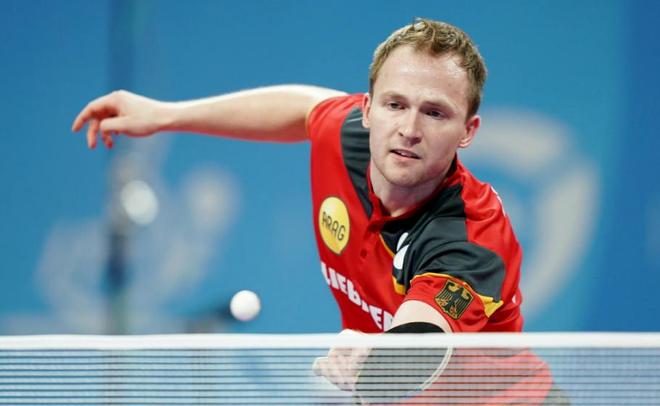 赛下保持冷 赛下保持冷